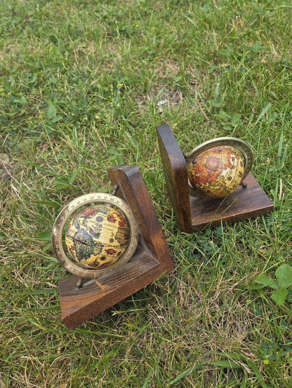 Vintage Gifts 'Round the World Japan Old World Map Globe Wooden Bookends Pair
